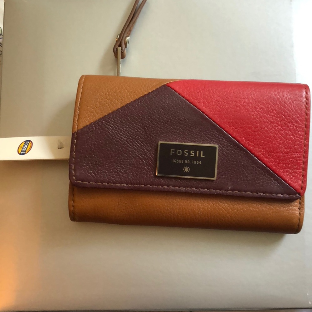 Fossil wallet NWT